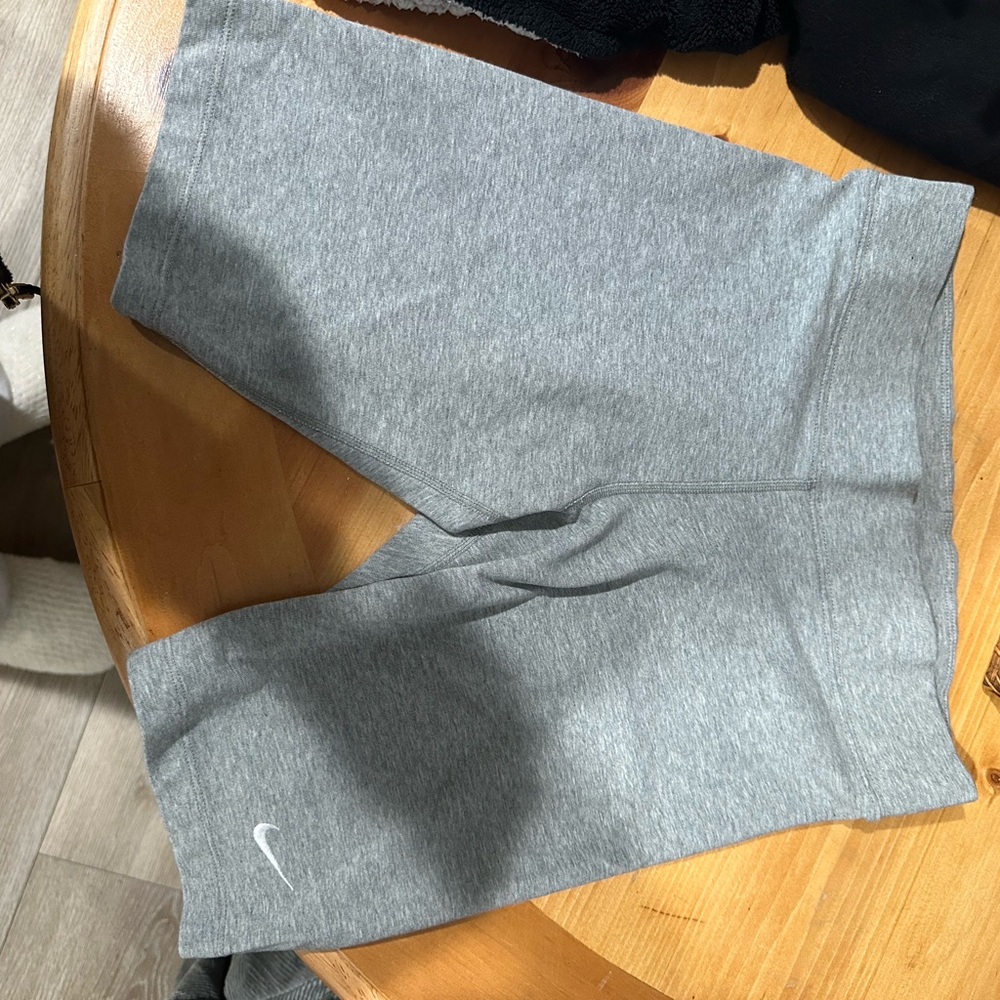 Nike biker shorts size medium